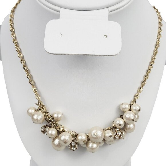 NWT Gold Tone Necklace with Pearl like Beads and Crystals - Picture 1 of 3